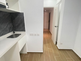 裝修雅緻，獨立衛浴，有保安，電梯，大閘，天井窗，歡迎約睇