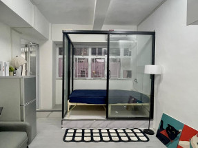 一房一廳，裝修雅緻，有基本傢私電器，樓下有鐵閘，旺市區內，歡迎約睇