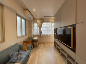 Nice deco, convenient location, fully furnished