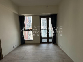 Convenient location, open kitchen, open city view