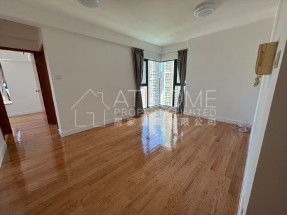 Practical layout, open city view, shuttle bus to Sheung Wan