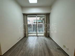 Nice deco, convenient location