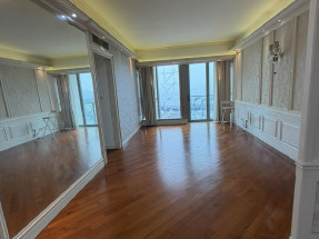             三房靚景，是鎖匙即睇