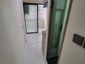 一房一廳，唐樓，有部分傢私電器，裝修雅致，旺市區內，乾濕分離衛浴