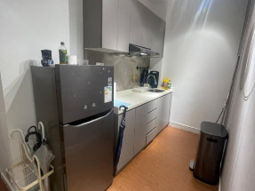 銅鑼灣駱克道462號鑽石大樓3樓 （男女生宿舍，超級抵住） （地點超靚，地鐵站2分鐘，旺中帶靜，配套齊備，交通方便！） 獨立空間，高度私人空