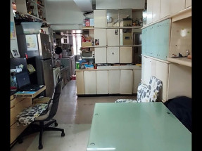 3房，3面大窗，自住或出租皆宜