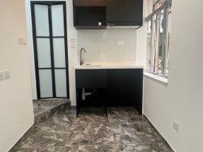 一房一廳,有冷氣,旺市區內,歡迎約睇