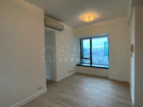 High floor, open view, enlarged bedroom, quiet location