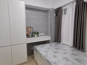 開放式空間，齊傢私電器，包wifi，有大衣櫃，雙人床，旺市區，歡迎約睇