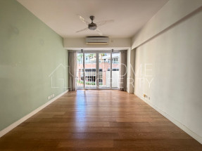 Bright and airy, quiet location