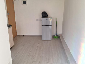 有部分家私電器，開放式，有wifi，歡迎約睇