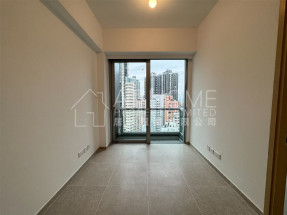 Open city view, built-in closet, quiet location