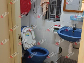 高層唐樓，地鐡站口