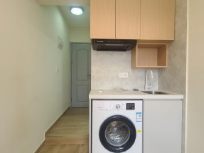 開放式間隔，有部分傢私電器