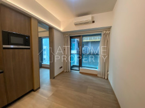 Low building age, convenient location