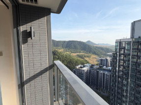 海茵莊園坐落將軍路核心地段,月租僅需15800蚊,頂層連天台,全新傢俬及全新裝修,單位實用靚則、屋苑新淨企理,環境清幽舒適,即租即住超省心!