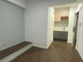 開放式，黃金地段，生活返工都便利，歡迎約睇