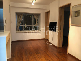 Nice deco, enlarged bedroom, convenient location