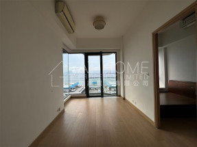 Stunning sea view, practical layout, convenient location