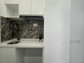 一房一廳，靠近旺角地鐵站，歡迎約睇