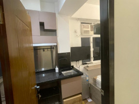 佐敦核心｜金陵大廈 交通飲食超方便