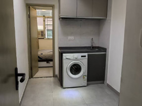 開放式間隔，有基本傢私電器，拎包入住，旺市區內，歡迎約睇