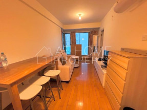 High floor, practical layout, convenient location