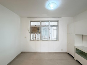 靜中帶旺之選！兩大房連儲物房 企理裝修 可租可售 即約即睇