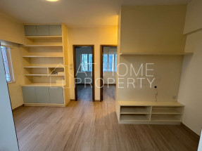 Nice deco, convenient location, practical layout