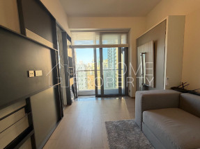 Furnished studio, high floor, open city view