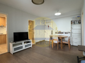 東南全海,雅裝連傢私