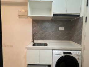 開放式間隔，有窗和獨立衛浴，有電梯保安，旺市區內生活便利，歡迎咨詢