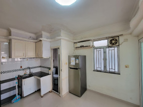 土瓜灣益豐大廈高層 15 室,實用面積 242 呎,開價 288 萬,市區入場精選筍盤!