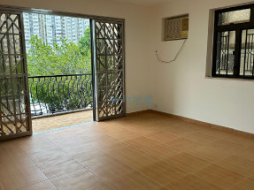 可貓大中細狗都得(除好惡的狗或 騷擾到鄰居的狗不可以)