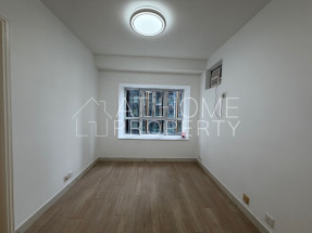 Nice deco, enlarged bedroom, convenient location