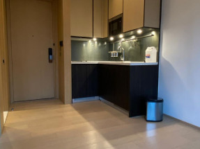 大角咀核心地段【利奥坊·曉岸】低層H室，靚裝開放式筍盤誠租！實用252呎，格局方正通透租金僅需16500元/月，性價比超高、同區難尋