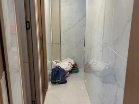 有電梯,乾濕分離衛浴,齊家電,不包床架,歡迎約睇