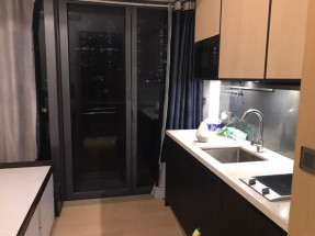 大角咀利得街11號 利奧坊曉岸2座F室 實用:198呎 租金:HK$13,000 起租:隨時入住