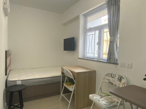 開放式，有基本傢私電器，拎包入住，歡迎約睇