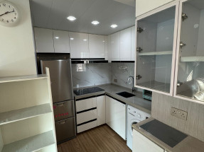 寶琳欣景路8號 新都城二期09座中層E室 實用:538呎 租金:HK$23,000 起租:隨時入住