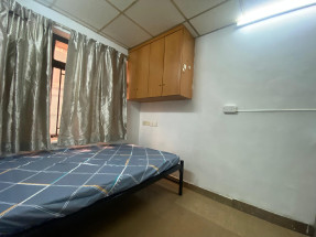 有基本傢私電器，可租ISS，拎包入住，歡迎約睇