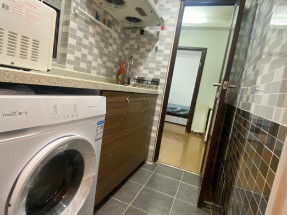 一房一廳，包wifi，有基本傢私電器，拎包入住，歡迎約睇