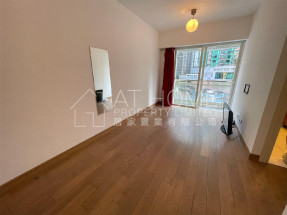 Practical layout, convenient location