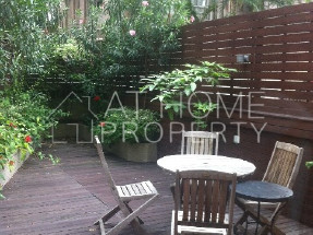 Terrace, nice deco, convenient location