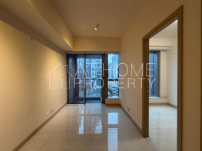 Practical layout, low age building, convenient location