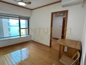 中層向東一房 外望少海景 