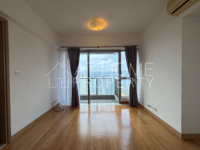 Good condition, stunning view, convenient location, club house