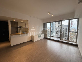 Nice deco, practical layout, convenient location