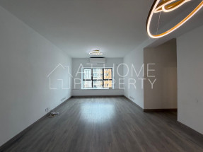 Practical layout, nice deco, quiet location