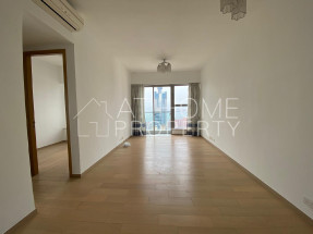 High floor, quiet location, partial furnished